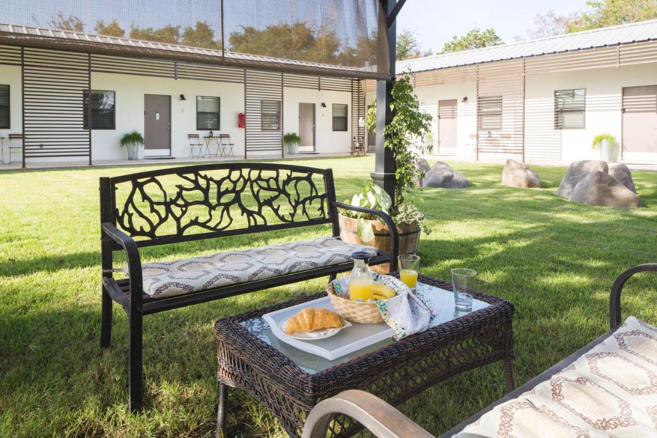 Hotel Flora And Fauna Wimberley Kültér fotó